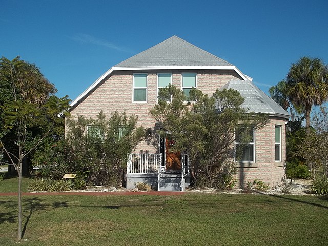 Palm Harbor, FL Residential and Commercial Painting Services - House